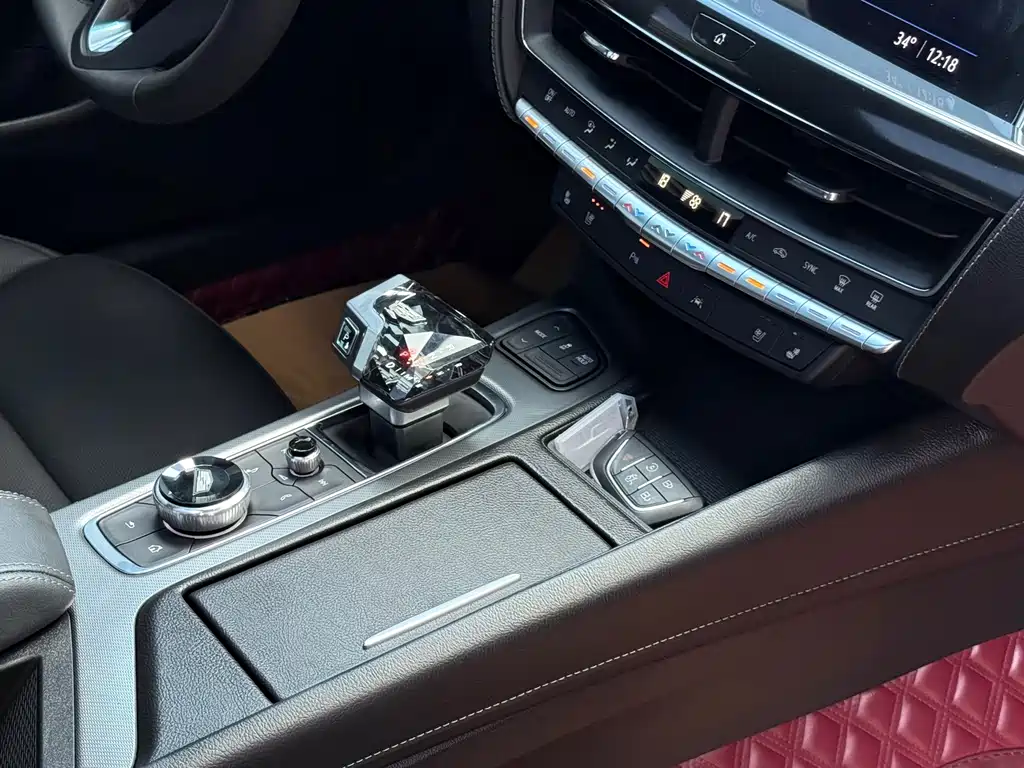 Cadillac CT5 — миниатюра 14