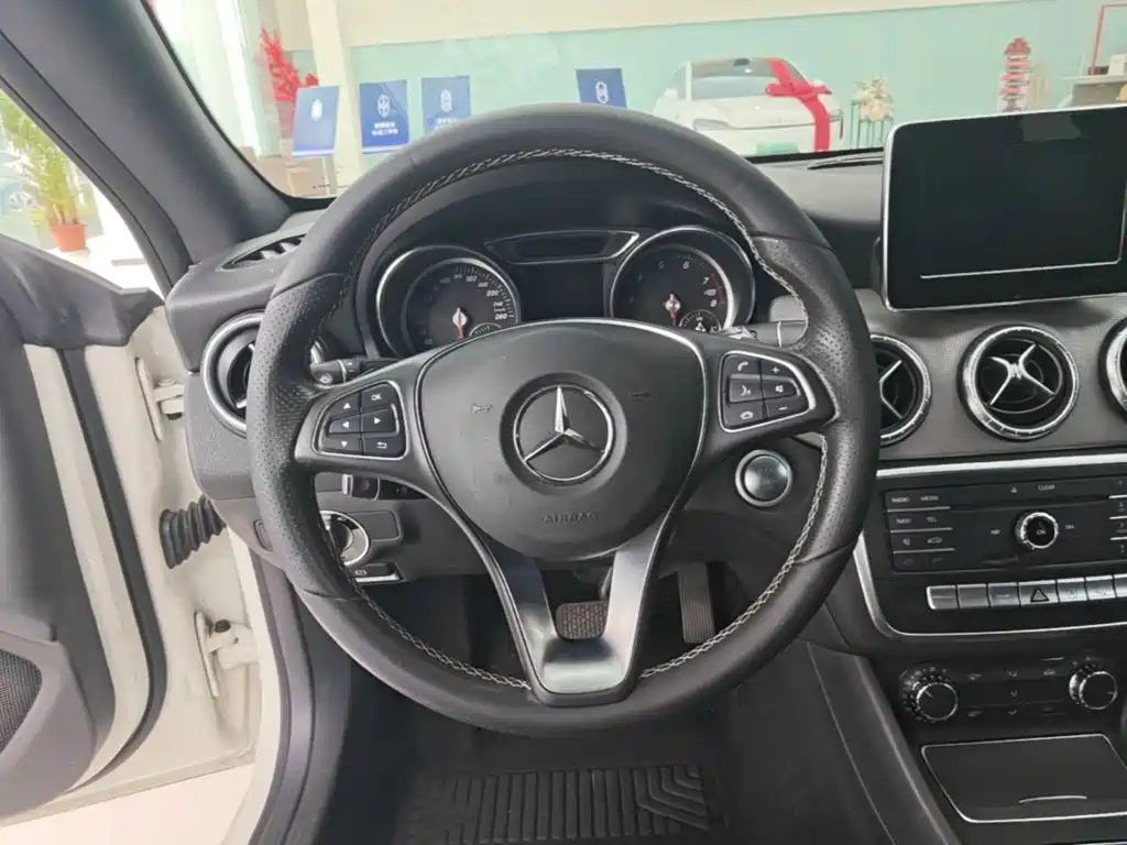 Mercedes-Benz CLA (Import) — миниатюра 11