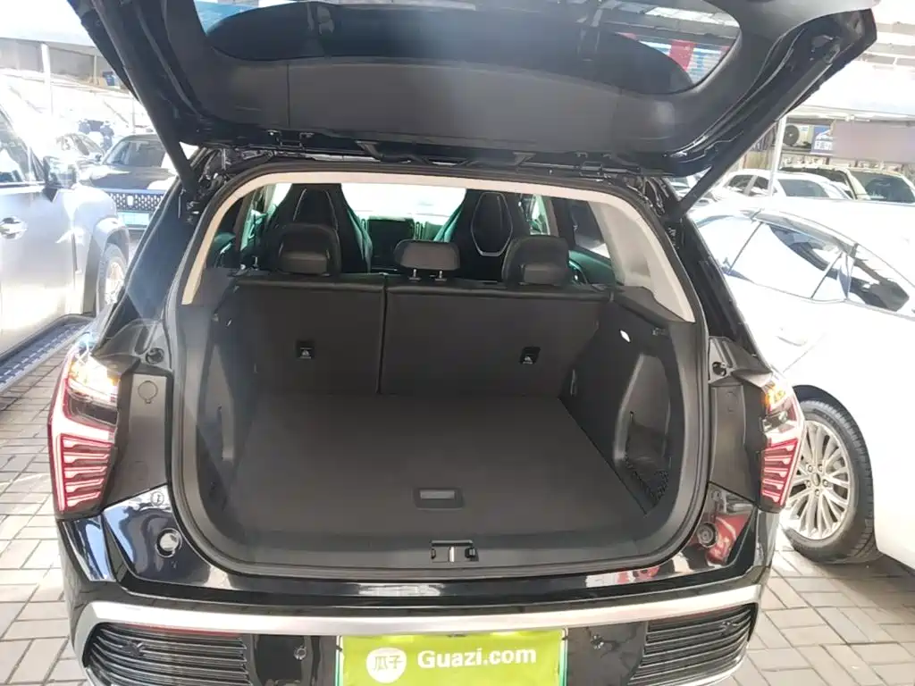 Hongqi Hongqi HS3 PHEV — миниатюра 19