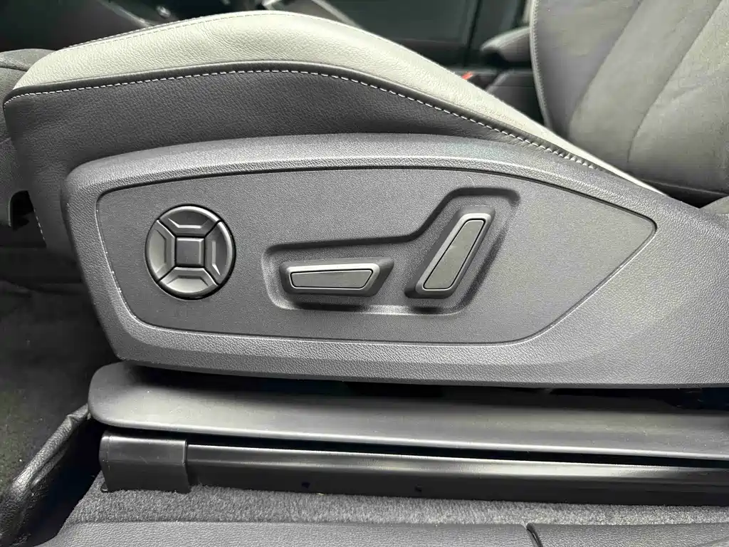 Audi Q3 — миниатюра 11