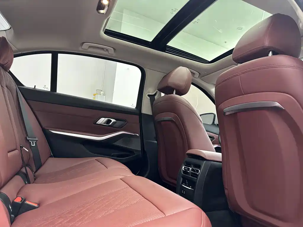 BMW 3 Series — миниатюра 14