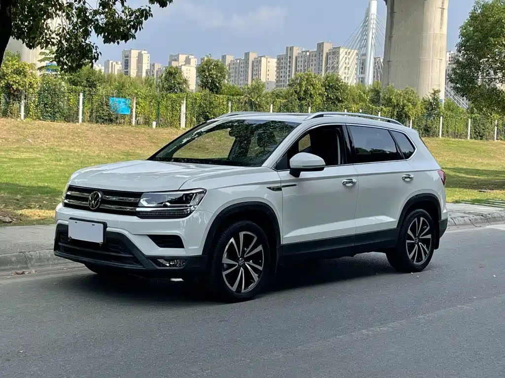 Volkswagen Tharu — миниатюра 2