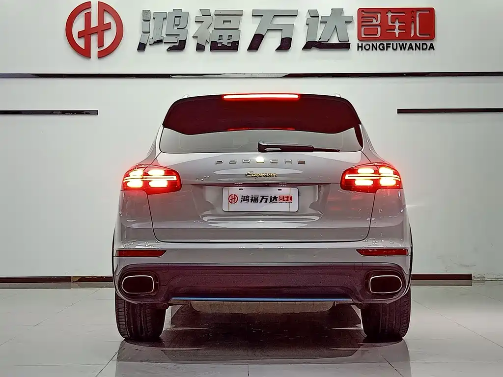 Porsche Cayenne — миниатюра 5