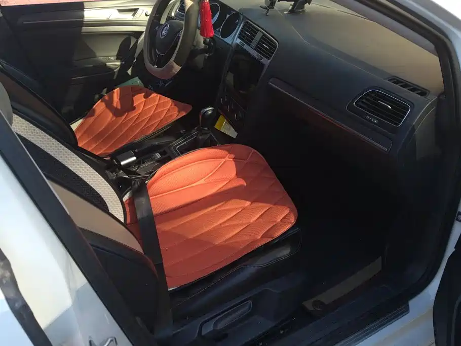 Volkswagen Golf — миниатюра 8
