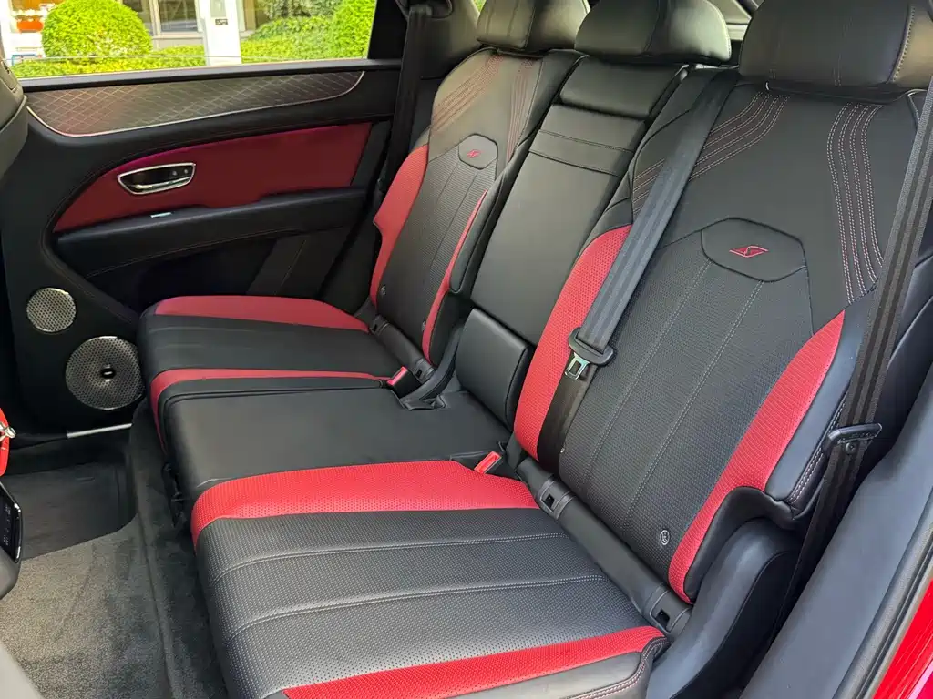 Bentley Bentayga — миниатюра 14