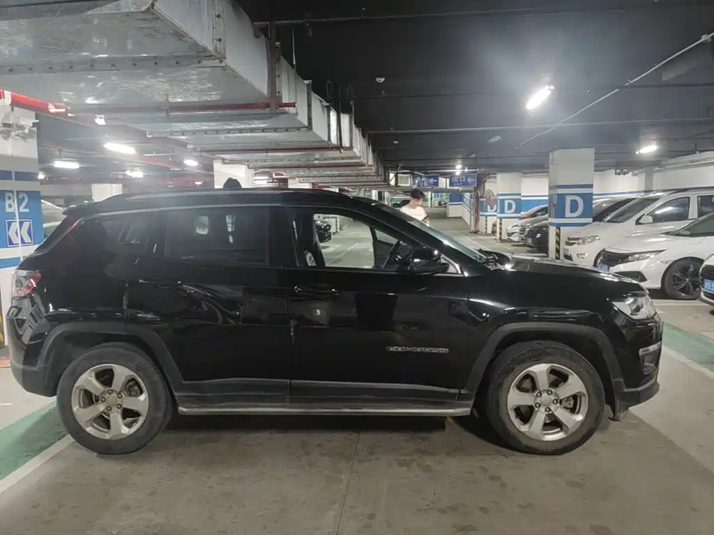 Jeep Compass — миниатюра 25