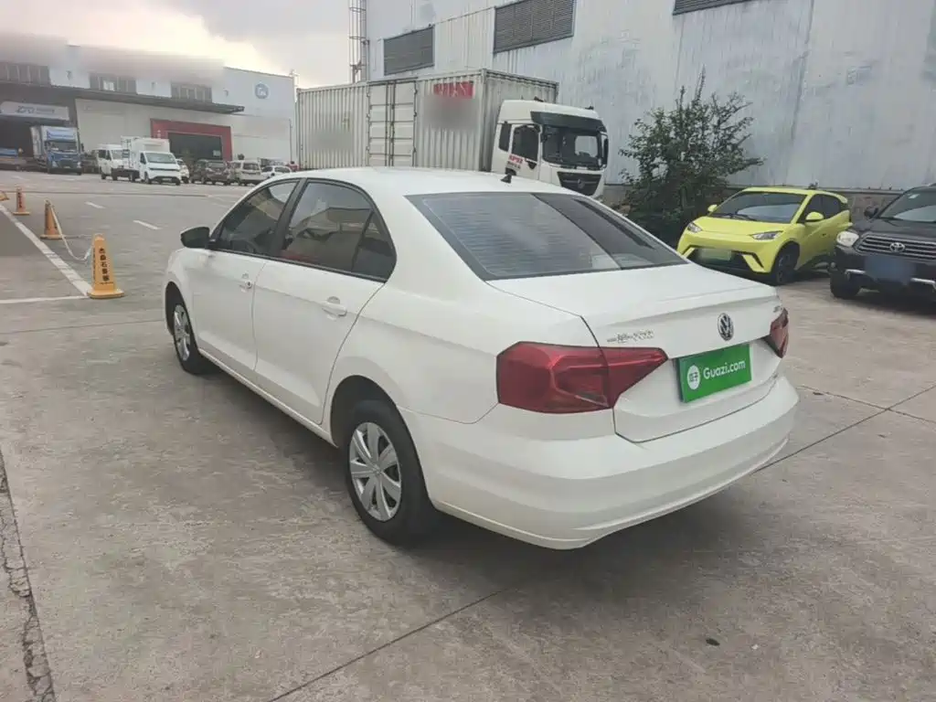 Volkswagen Jetta — миниатюра 5