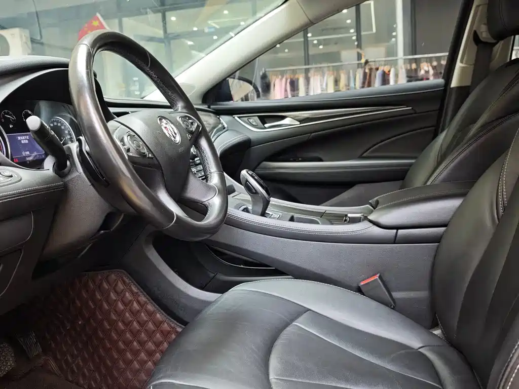 Buick LaCrosse — миниатюра 4
