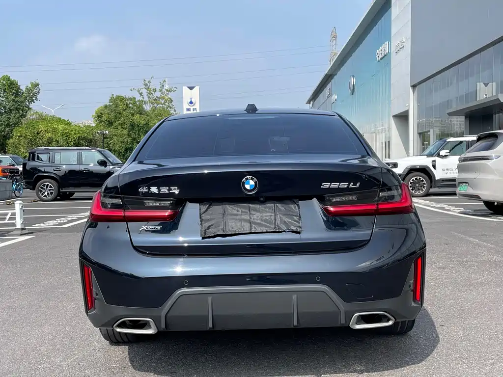 BMW 3 Series — миниатюра 17