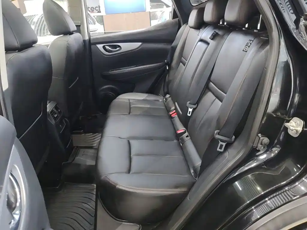 Nissan Qashqai — миниатюра 17