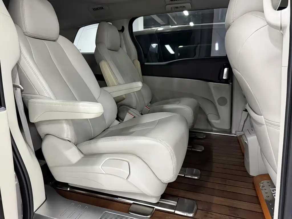 Buick GL8 — миниатюра 16