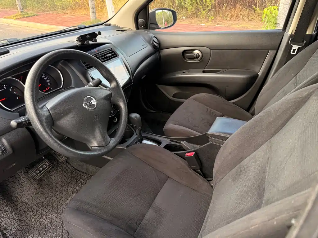 Nissan Livina — миниатюра 14