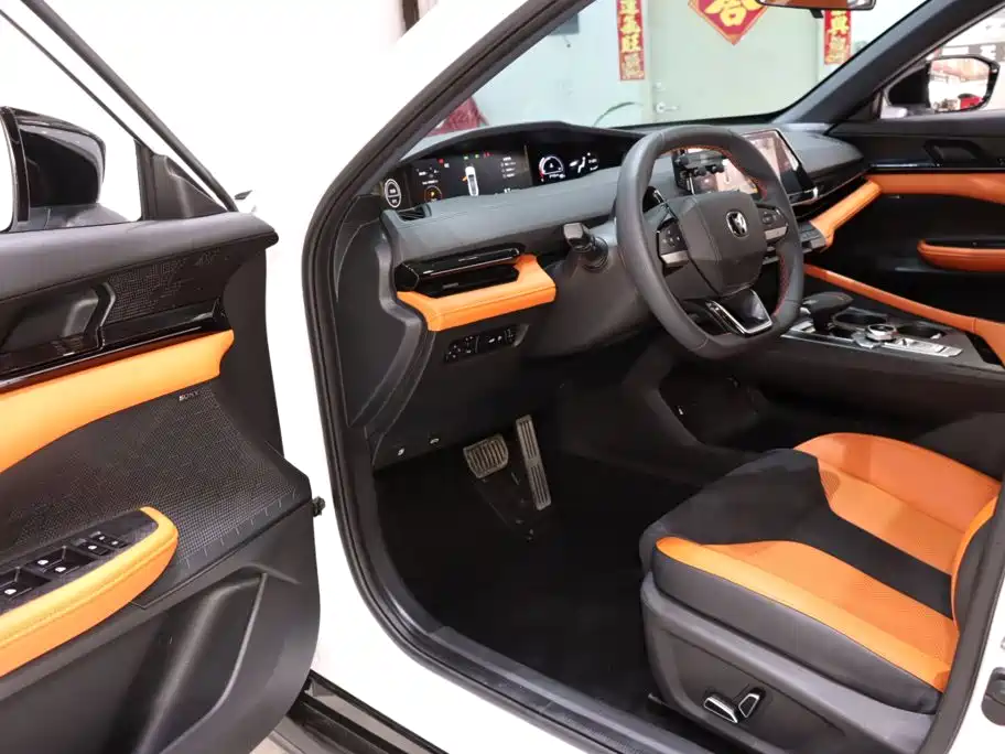 Changan UNI-V 2023 2.0T
