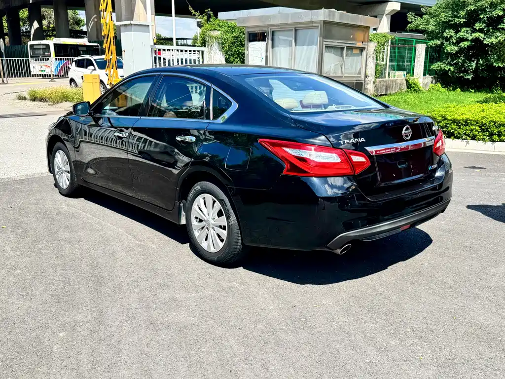 Nissan Teana — миниатюра 16
