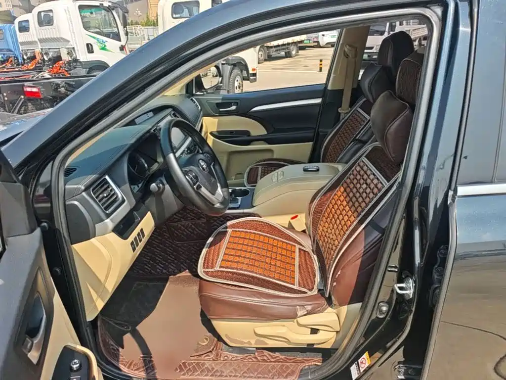 Toyota Highlander — миниатюра 11