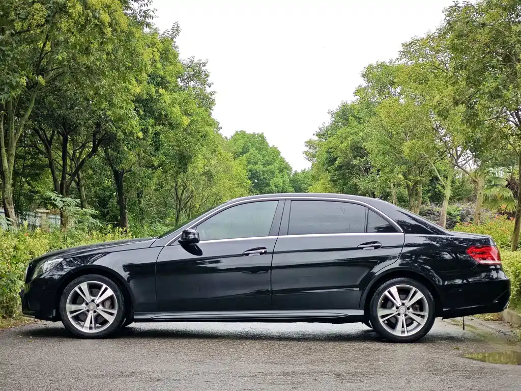 Mercedes-Benz E-Class — миниатюра 4