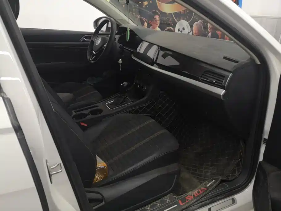 Volkswagen Lavida — миниатюра 8
