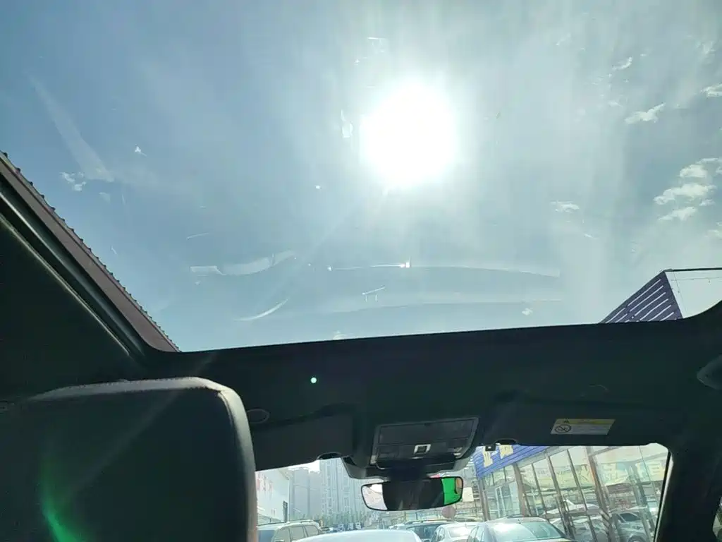 Land Rover Discovery Sport — миниатюра 18