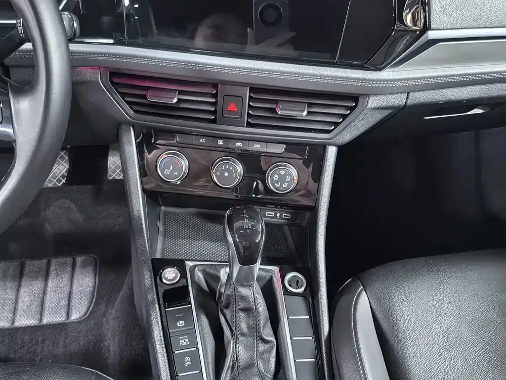 Volkswagen Sagitar — миниатюра 10
