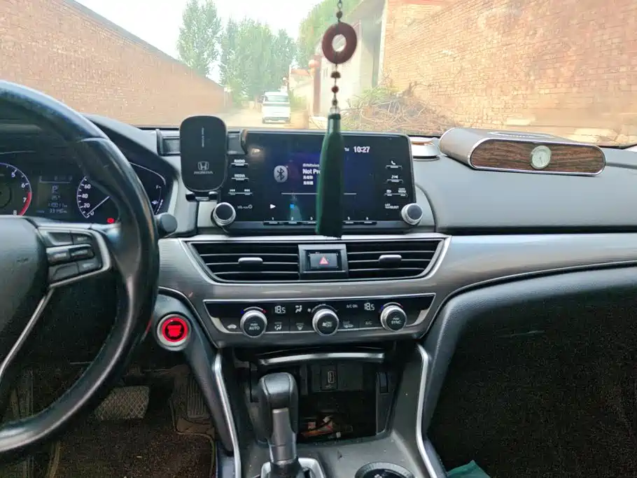 Honda Accord — миниатюра 13