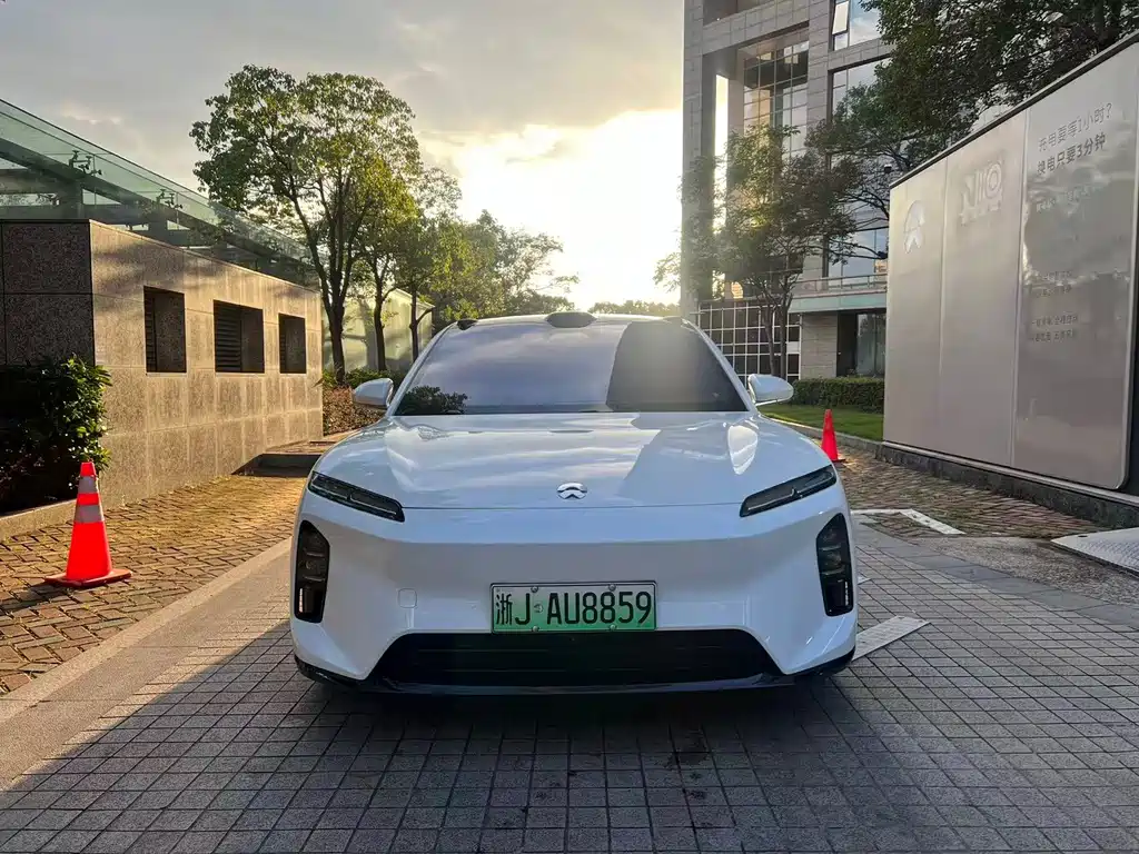 NIO ET5T — миниатюра 2
