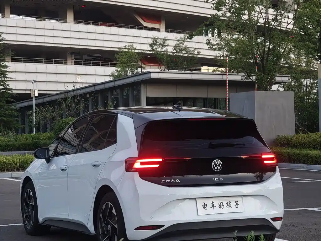 Volkswagen ID.3 — миниатюра 4
