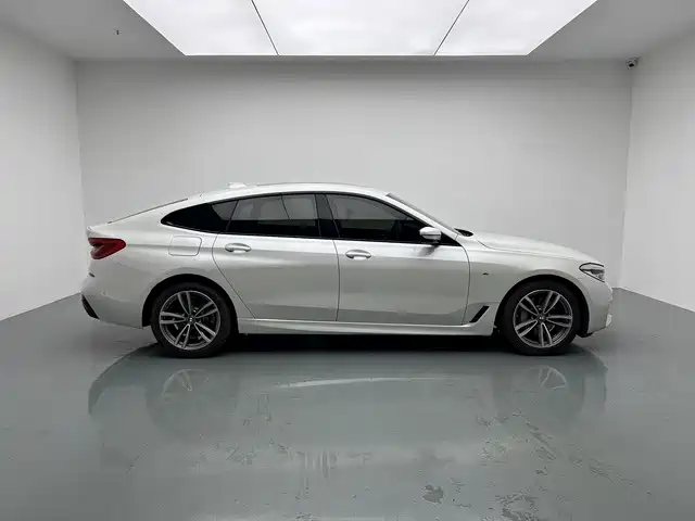 BMW 6 Series GT — миниатюра 8