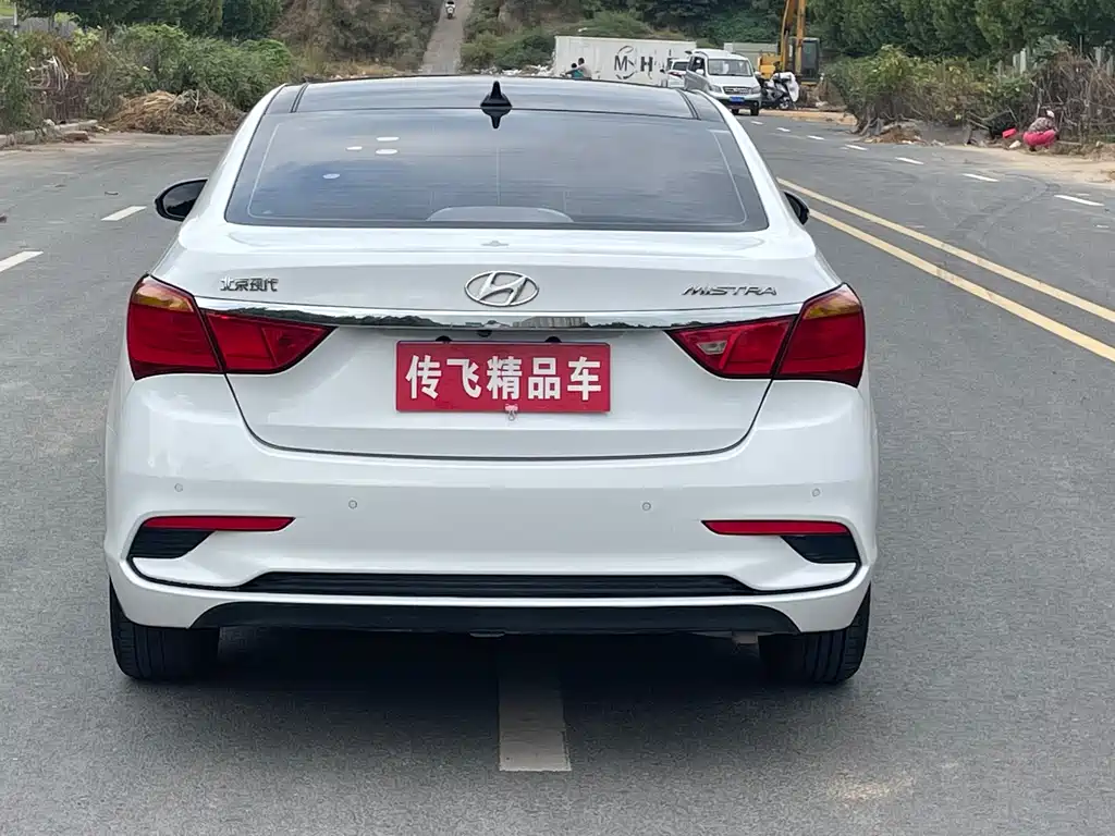 Hyundai Mistra — миниатюра 10
