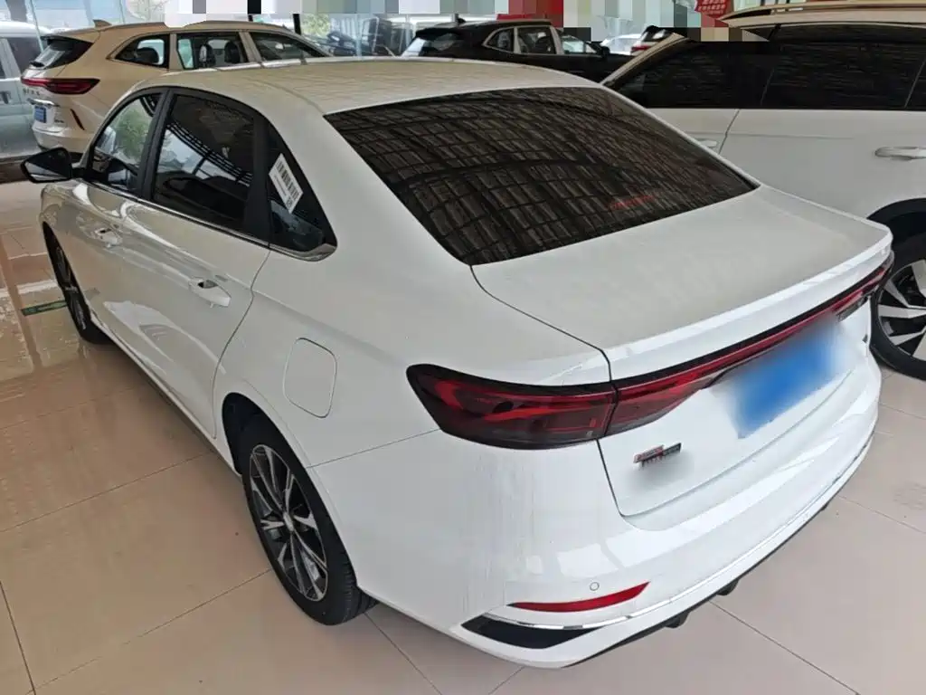 Geely Emgrand — миниатюра 5