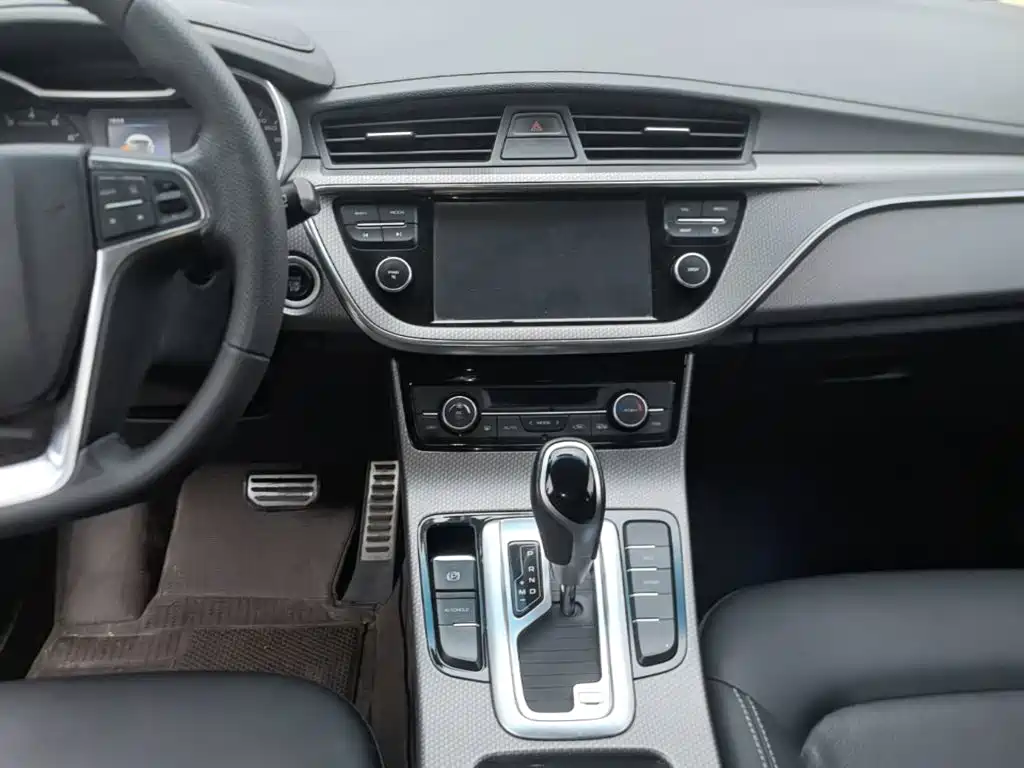 Geely Emgrand GS — миниатюра 13