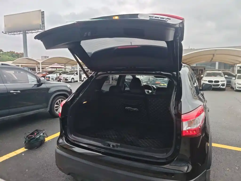 Nissan Qashqai — миниатюра 19