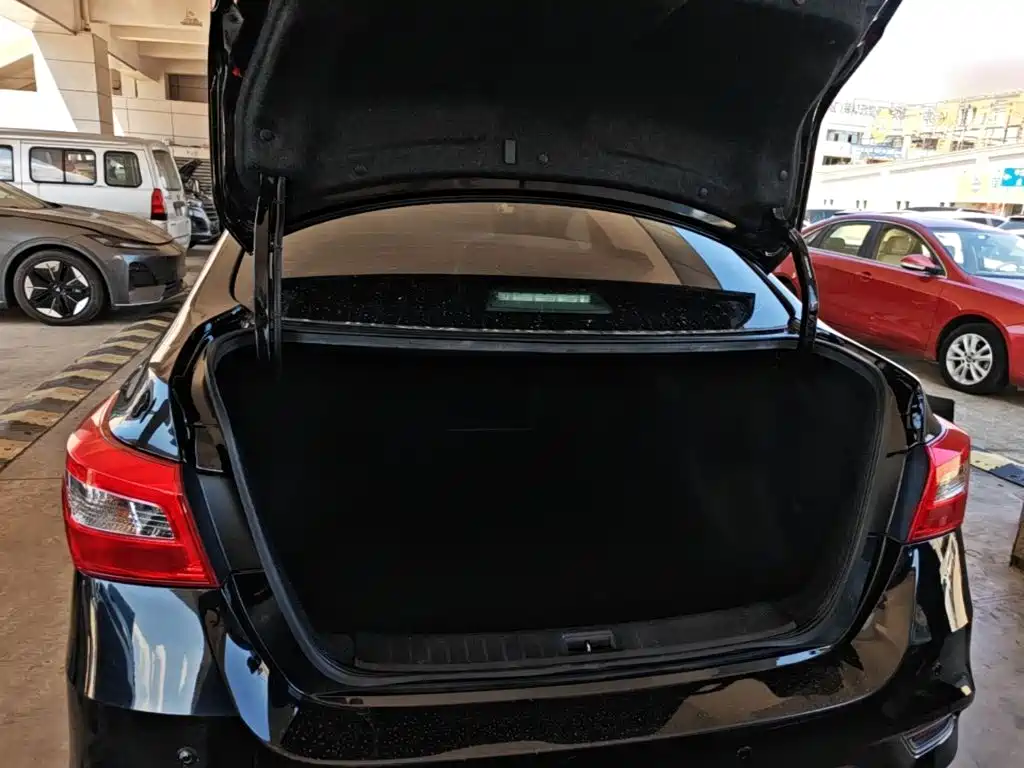 Nissan Sylphy — миниатюра 19