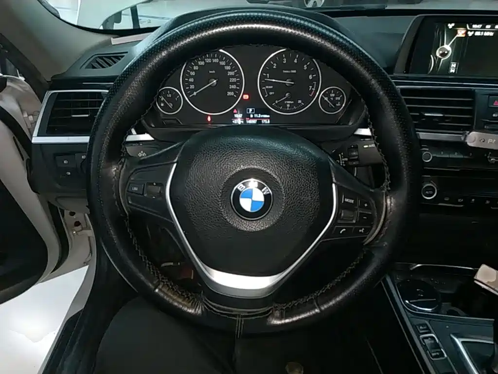 BMW 3 Series — миниатюра 11