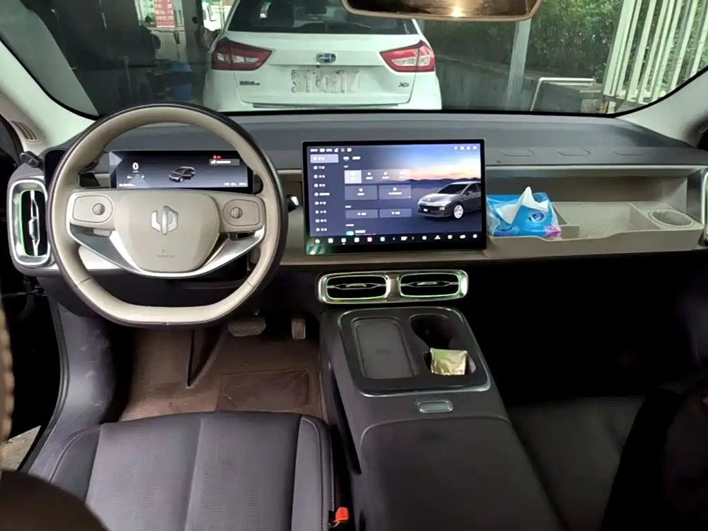 Leapmotor Leapmotor B01 — миниатюра 10