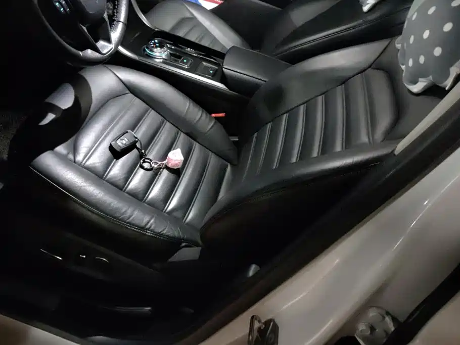 Ford Mondeo — миниатюра 9