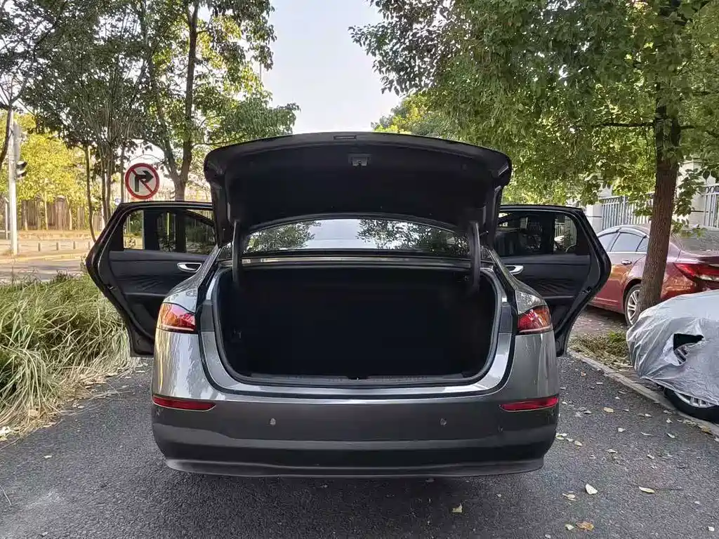 Roewe D7 — миниатюра 7