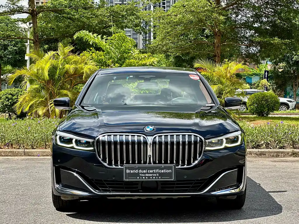 BMW  7 SERIES
