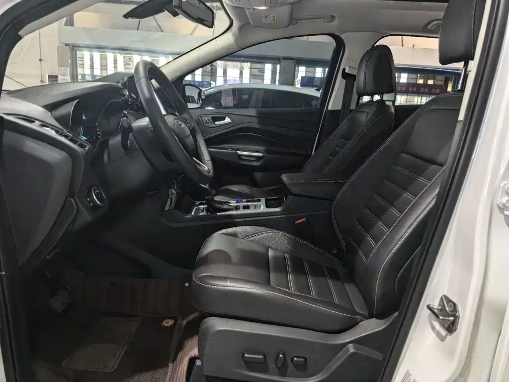 Ford Kuga — миниатюра 6