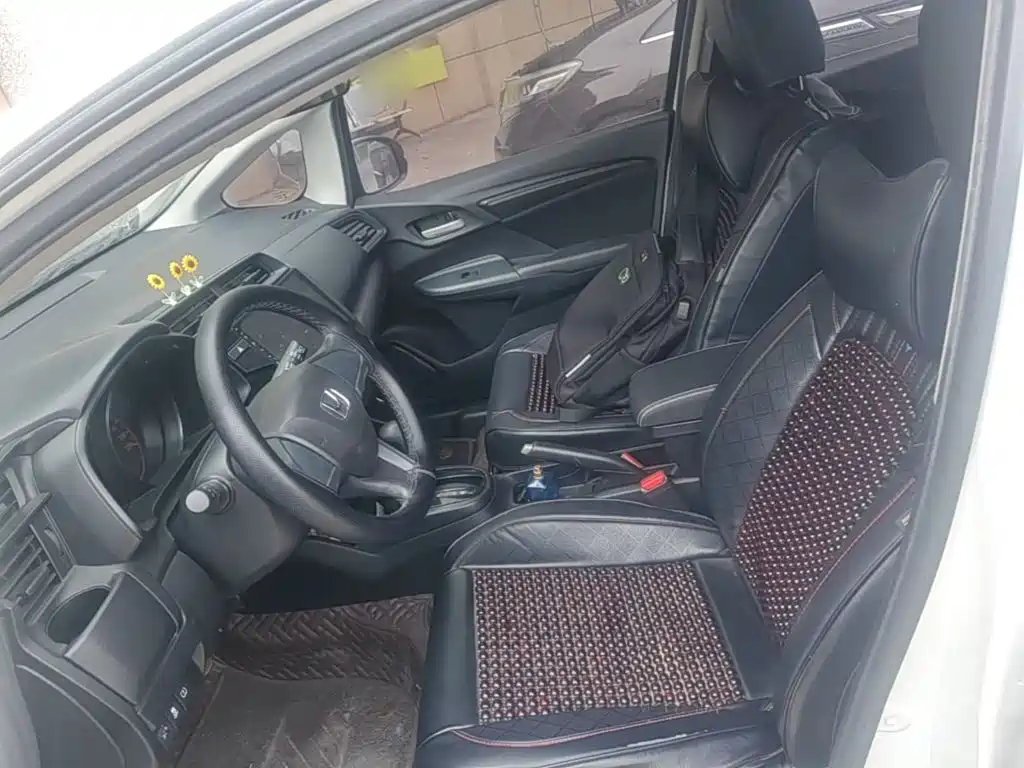 Honda Fit — миниатюра 15