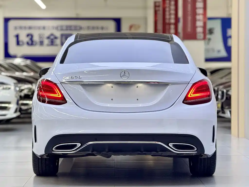 Mercedes-Benz C-Class — миниатюра 10