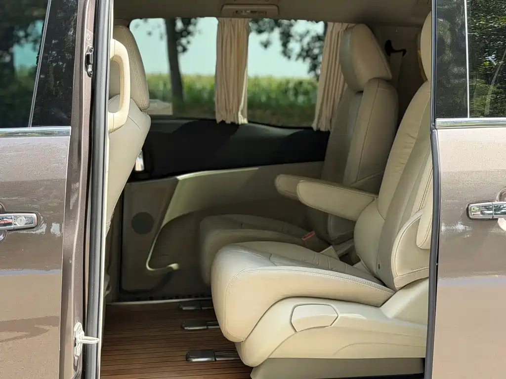Buick GL8 — миниатюра 9