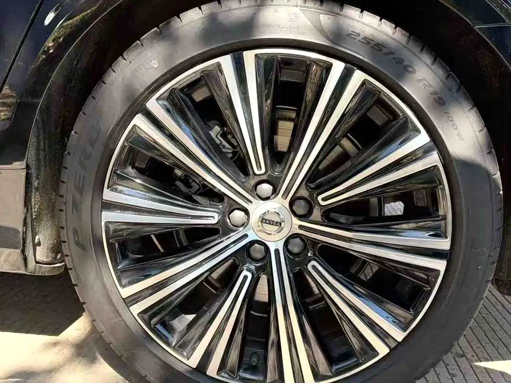 Volvo S90 — миниатюра 9