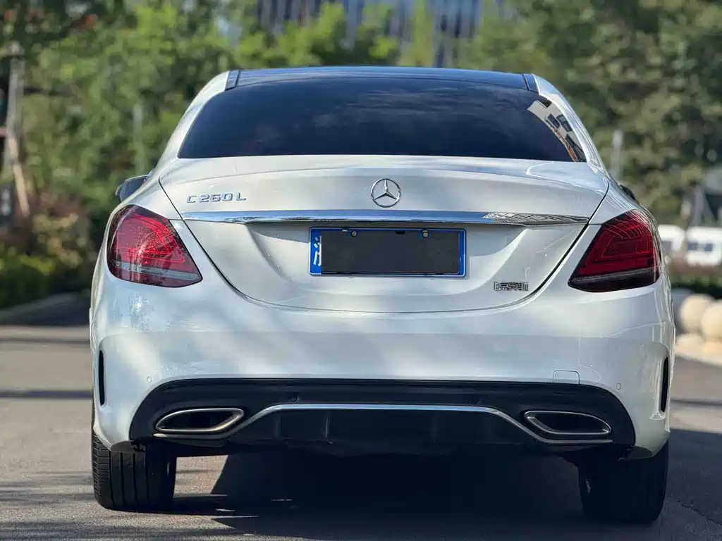 Mercedes-Benz C-Class — миниатюра 8