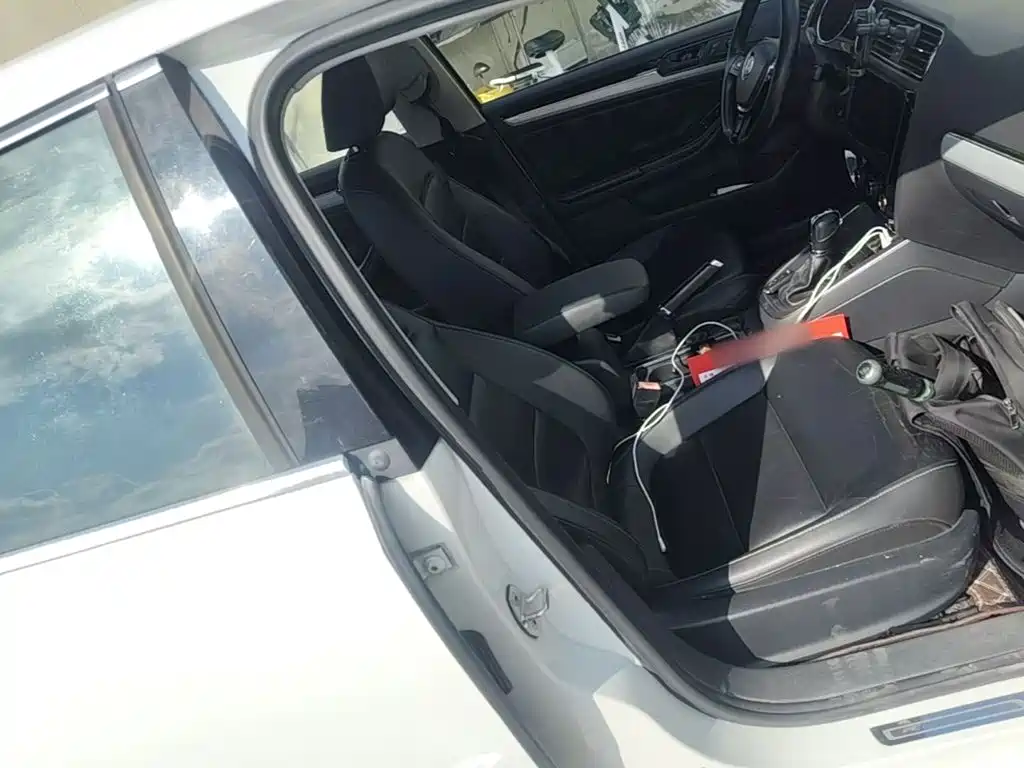 Volkswagen Sagitar — миниатюра 25
