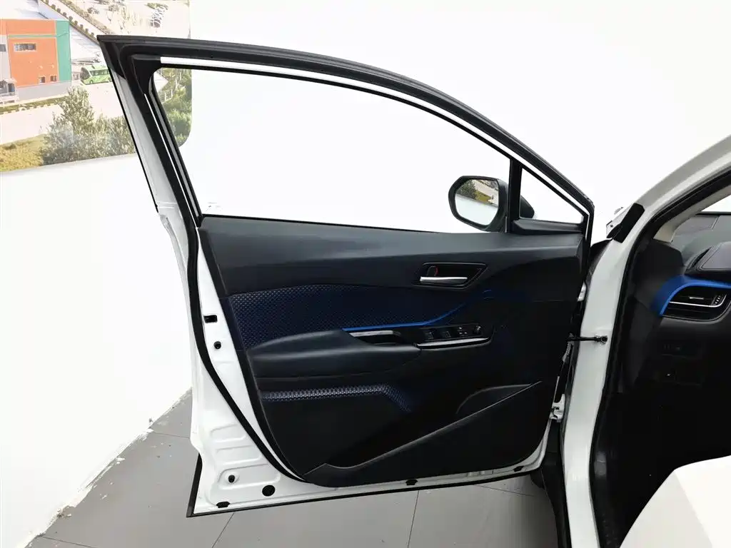 Toyota C-HR 2020 2.0L Lead