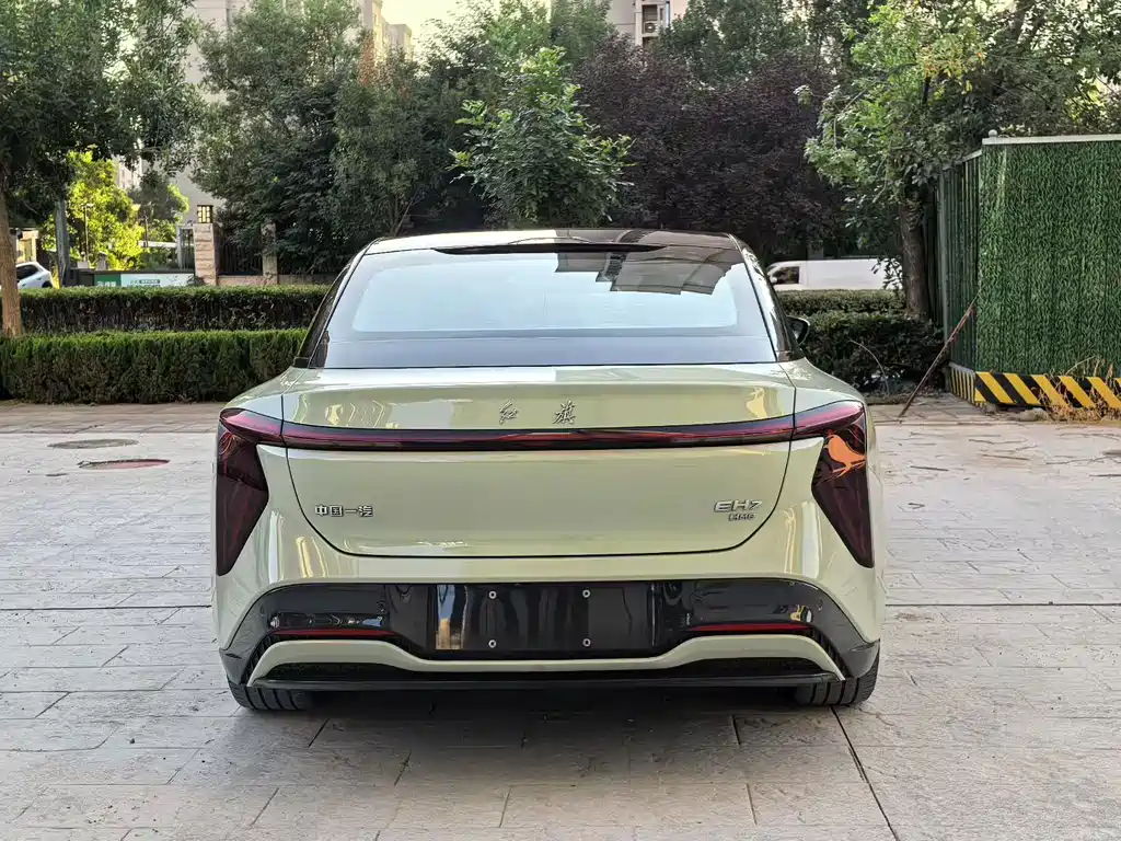 Hongqi Hongqi EH7 — миниатюра 8