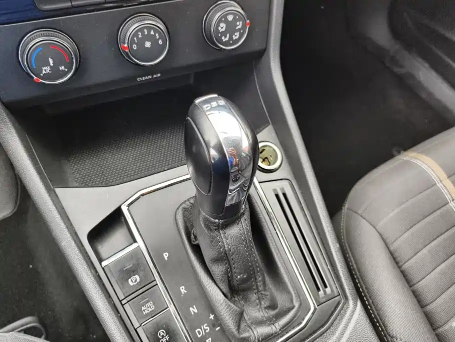 Volkswagen Lavida — миниатюра 16
