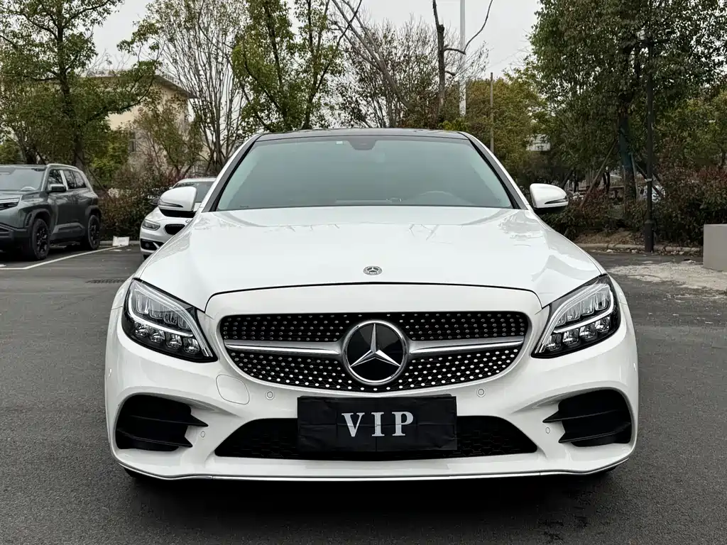 Mercedes-Benz C-Class — миниатюра 2