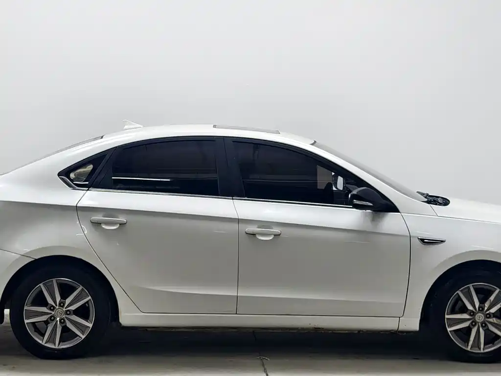 Changan Eado — миниатюра 8