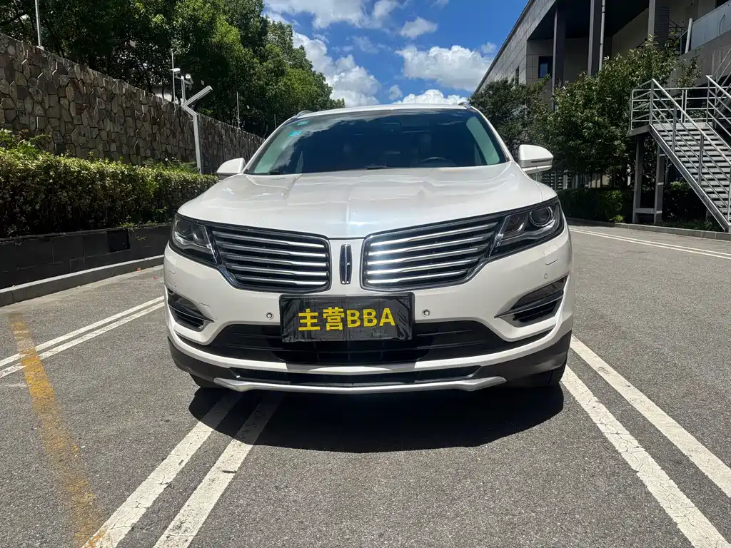 Lincoln MKC — миниатюра 2